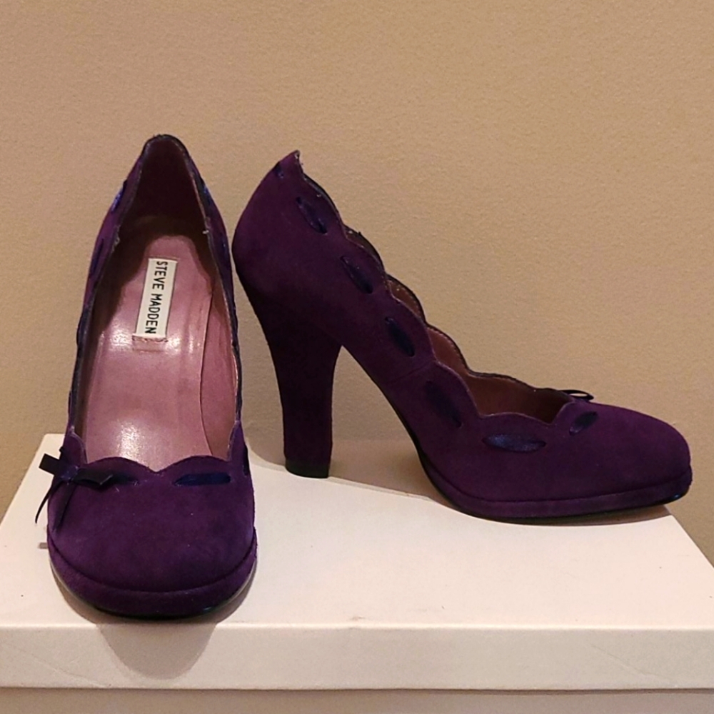 Steve Madden Purple Suede Scalloped Heels
